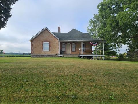 9901 W Buchanan Rd, Sumner, MI 48889 photo 4