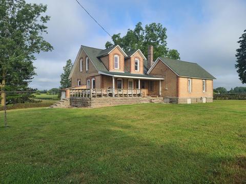 9901 W Buchanan Rd, Sumner, MI 48889 photo 1