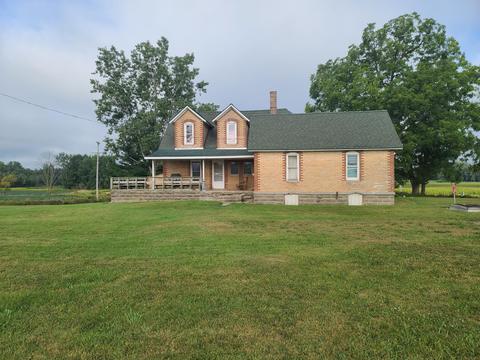 9901 W Buchanan Rd, Sumner, MI 48889 photo 2