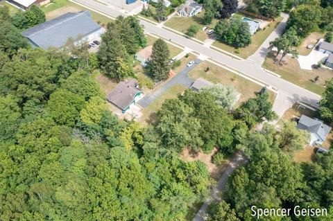 1235 S Bridge St, Belding, MI 48809 photo 36