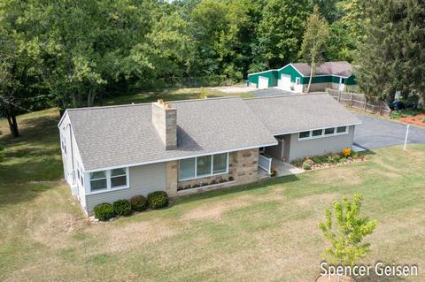 1235 S Bridge St, Belding, MI 48809 photo 1