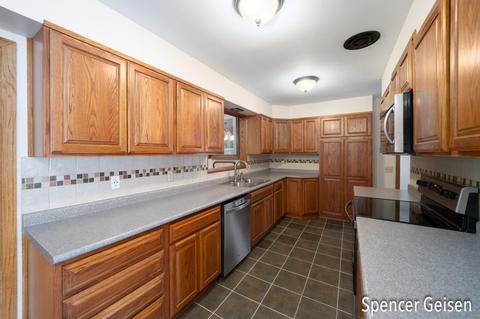 1235 S Bridge St, Belding, MI 48809 photo 18