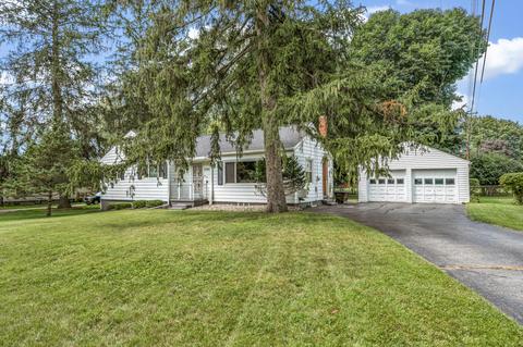 2504 Cobb Rd, Jackson, MI 49203 photo 1