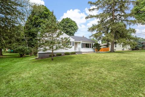 2504 Cobb Rd, Jackson, MI 49203 photo 3