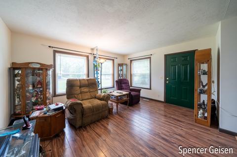 605 Crooks St, Belding, MI 48809 photo 6