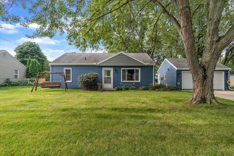 211 Cardinal Crest Crst, Jackson, MI 49202 photo 3