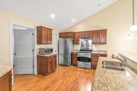 4085 Stoneridge Dr, Jackson, MI 49203 photo 3