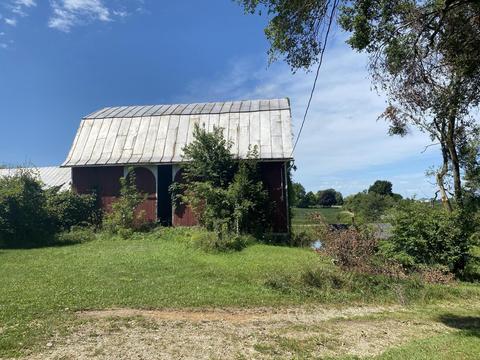 6091 E Reading Rd, Osseo, MI 49266 photo 2