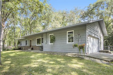 955 James St, Plainwell, MI 49080 photo 3