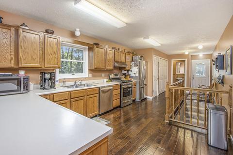 955 James St, Plainwell, MI 49080 photo 9