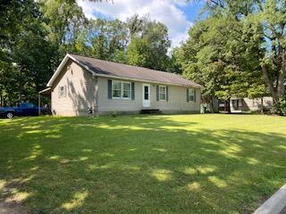 925 E Broadway St, Three Rivers, MI 49093 photo 1