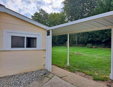 518 E Forrest St, Edmore, MI 48829 photo 17