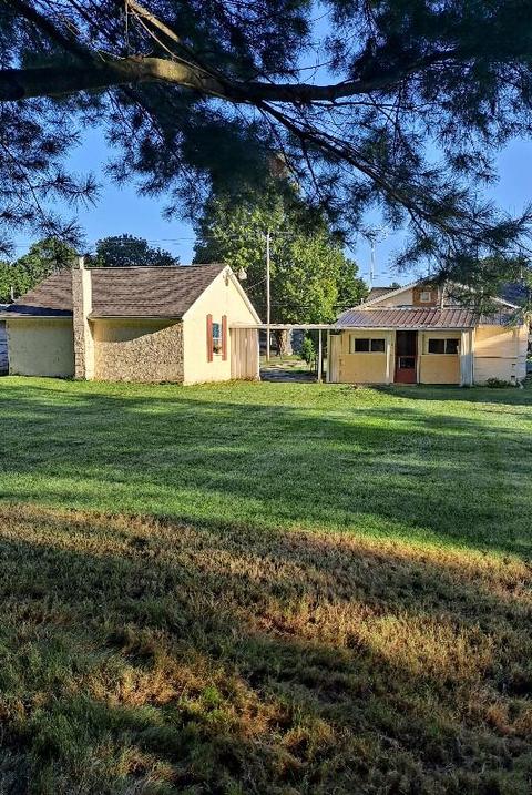 518 E Forrest St, Edmore, MI 48829 photo 13