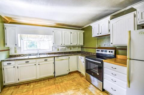 148 S Sutton Rd, Jackson, MI 49203 photo 10