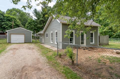 217 Florence St, Plainwell, MI 49080 photo 1