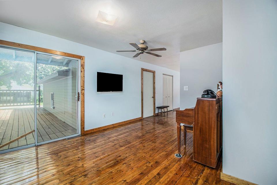  305 Cecil St, Buchanan, MI 49107 photo 6