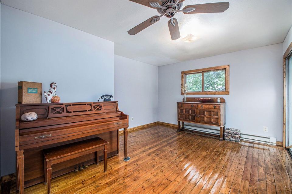  305 Cecil St, Buchanan, MI 49107 photo 5