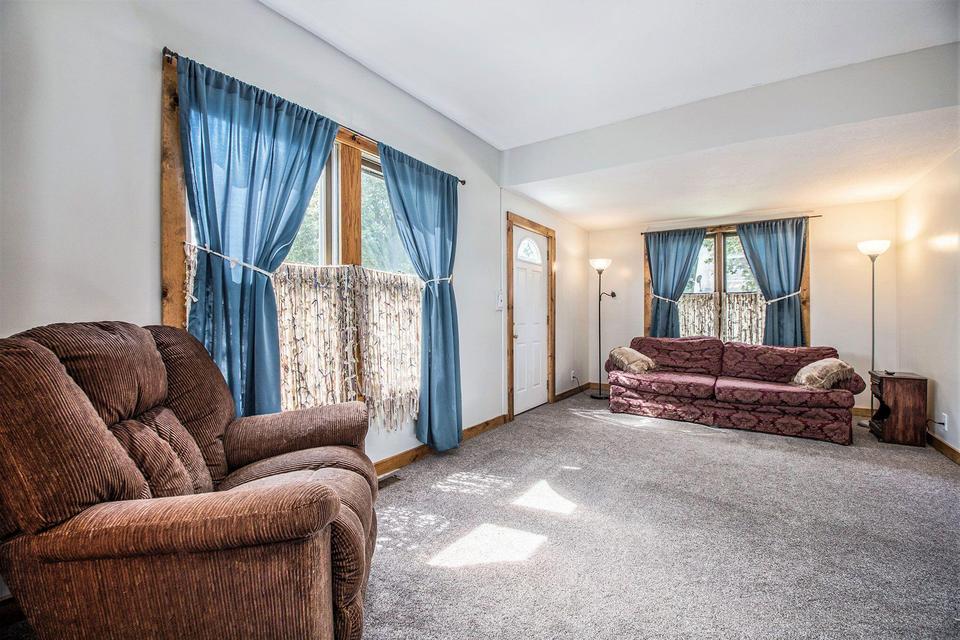  305 Cecil St, Buchanan, MI 49107 photo 7