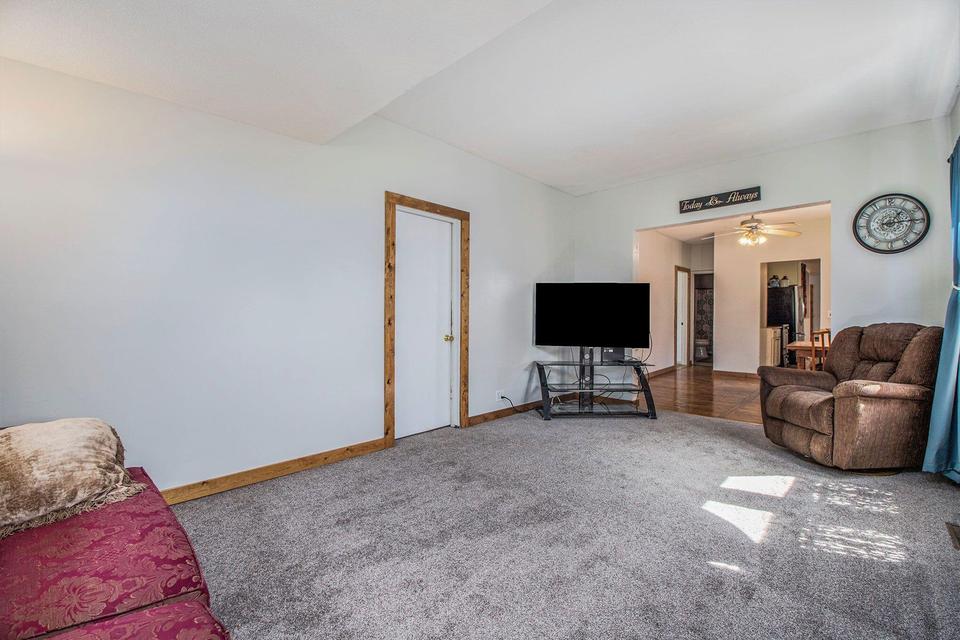  305 Cecil St, Buchanan, MI 49107 photo 8