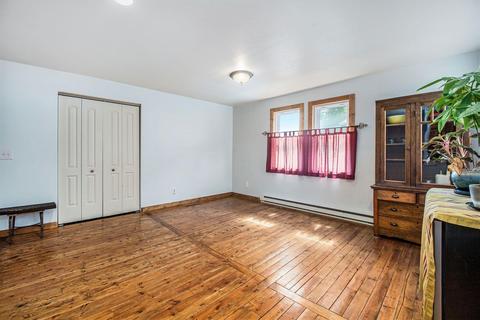 305 Cecil St, Buchanan, MI 49107 photo 4