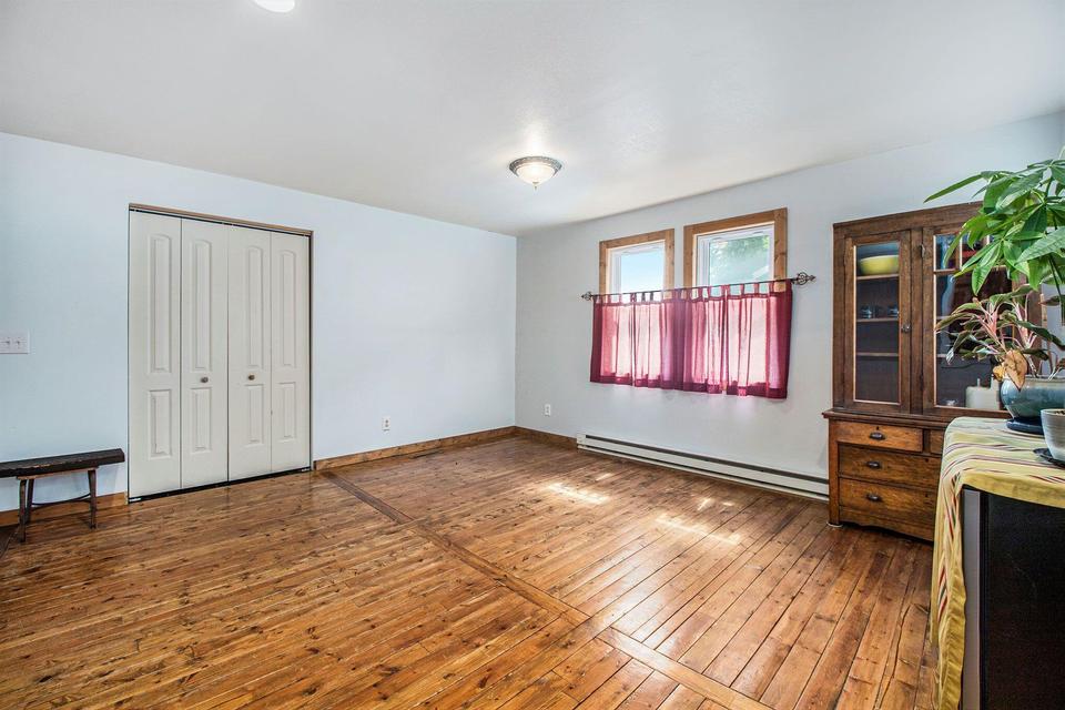  305 Cecil St, Buchanan, MI 49107 photo 4
