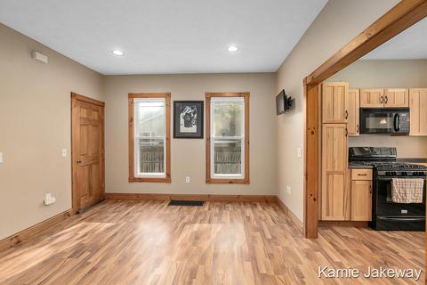 715 Morton Ave, Belding, MI 48809 photo 9