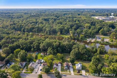 715 Morton Ave, Belding, MI 48809 photo 34