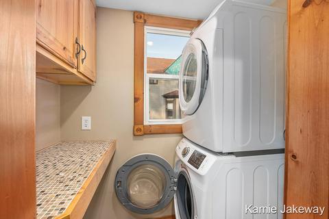 715 Morton Ave, Belding, MI 48809 photo 13