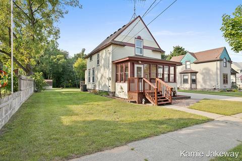 715 Morton Ave, Belding, MI 48809 photo 3
