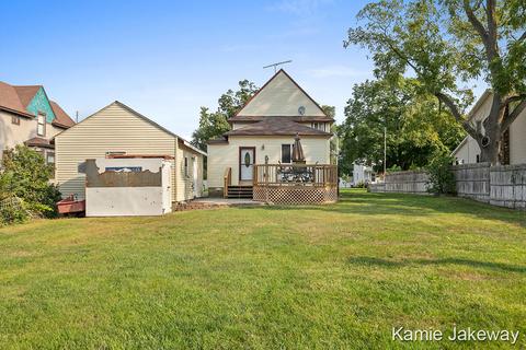715 Morton Ave, Belding, MI 48809 photo 22