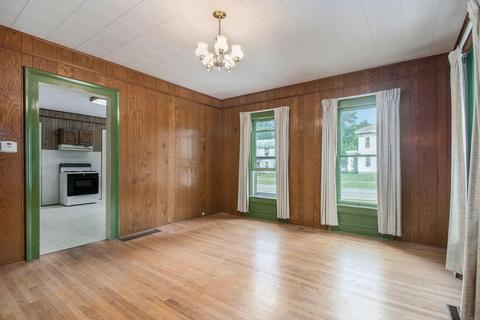285 E Fifth St, Constantine, MI 49042 photo 3