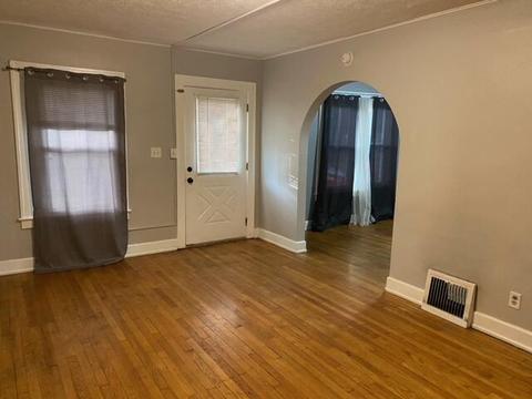 233 N Webster St, Jackson, MI 49202 photo 4
