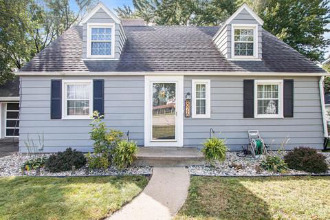 826 E Bennett St, Mount Pleasant, MI 48858 photo 1
