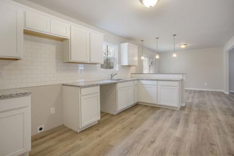 519 Macdonough St, Jackson, MI 49201 photo 7