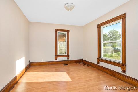 315 Hambrook St, Belding, MI 48809 photo 5