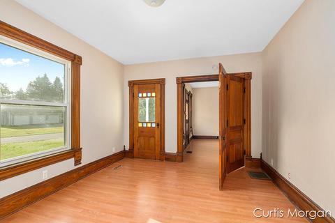 315 Hambrook St, Belding, MI 48809 photo 4