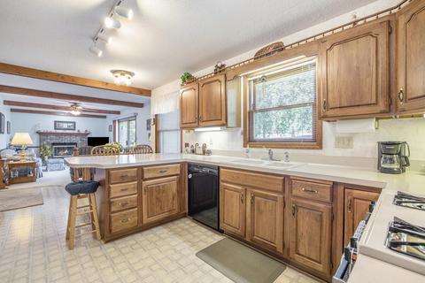 2150 Ganton Dr, Jackson, MI 49203 photo 11