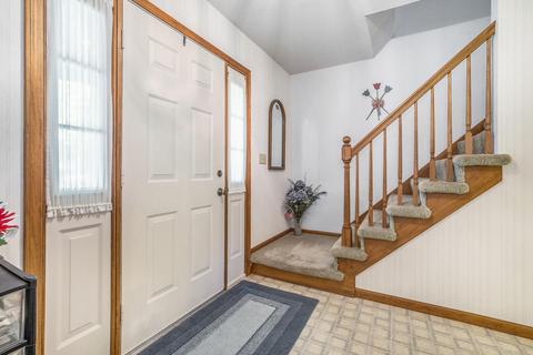 2150 Ganton Dr, Jackson, MI 49203 photo 4