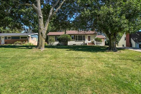 2385 Maple Dr, Jackson, MI 49203 photo 2