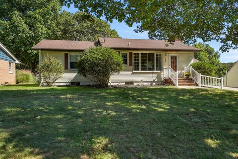 2385 Maple Dr, Jackson, MI 49203 photo 1