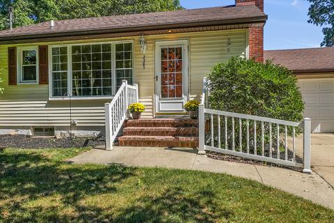 2385 Maple Dr, Jackson, MI 49203 photo 4