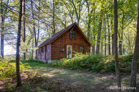 864 E Pierce Dr, White Cloud, MI 49349 photo 1
