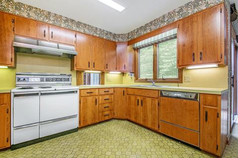 342 Greentree Ln NE, Ada, MI 49301 photo 9