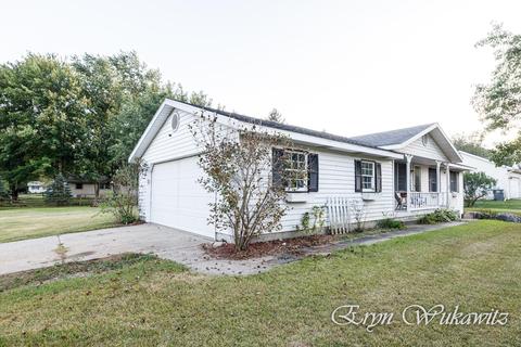 13201 Shutter Dr SE, Lowell, MI 49331 photo 1