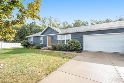 215 Zak Rd, Plainwell, MI 49080 photo 2