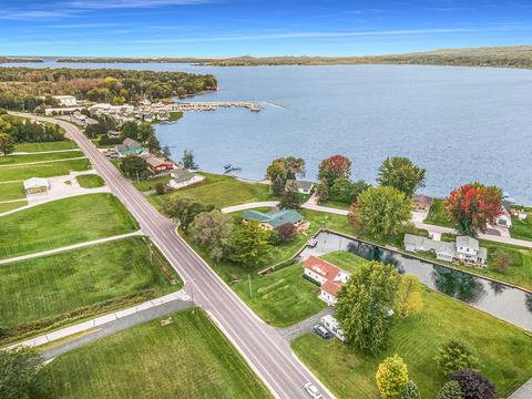 4633 Easy St, Onekama, MI 49675 photo 4