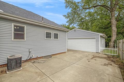 623 Orange St, Jackson, MI 49202 photo 3