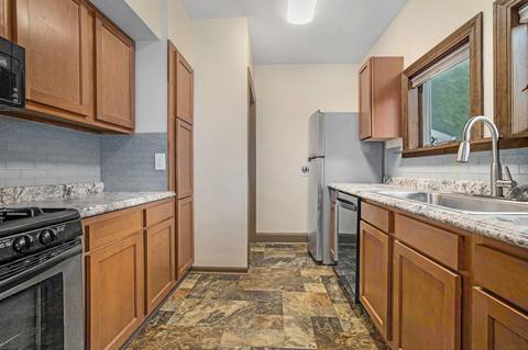623 Orange St, Jackson, MI 49202 photo 8