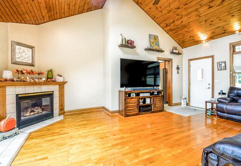6000 Riverside Dr, Jackson, MI 49201 photo 8