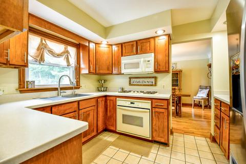 6000 Riverside Dr, Jackson, MI 49201 photo 9